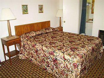 Coach N Four Motel Grass Valley Exterior photo