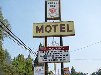 Coach N Four Motel Grass Valley Exterior photo